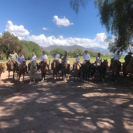 Estancia Banda Grande - Horse & Hiking Safaris 莫利诺斯 外观 照片